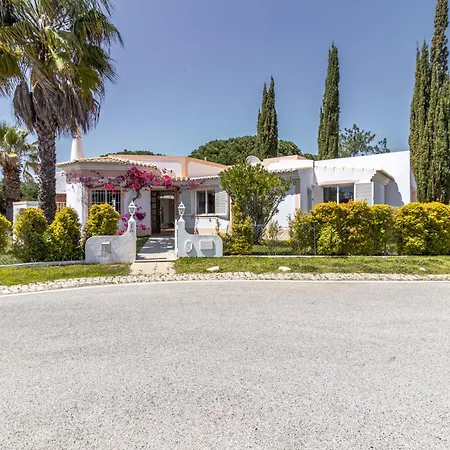 Villa With Golf View And Pool
